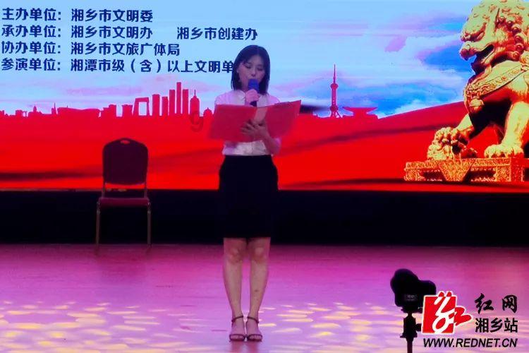 青年说|在山东跪救落水游客的河北小伙,被跨省表彰了!