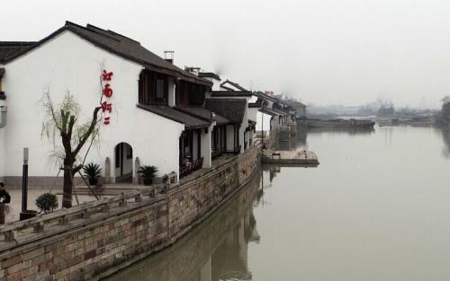 辽宁沈阳,蹊跷的劫案,男子取现50万元当街被抢,报案后行为反常